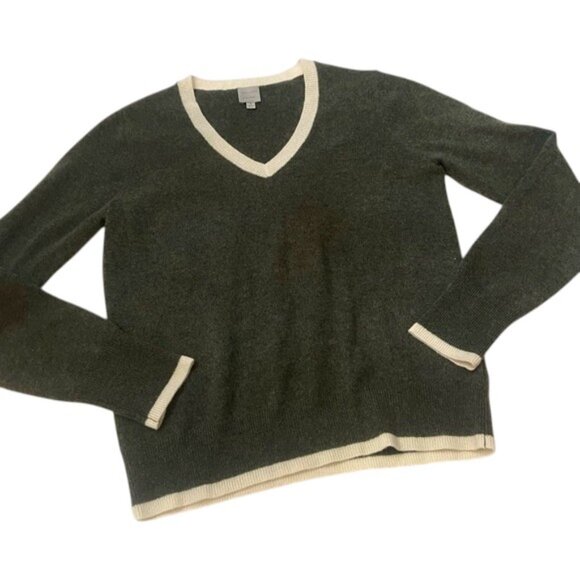 Nouveaux Green Cashmere V-Neck Sweater Size Small 2737 - Picture 1 of 9